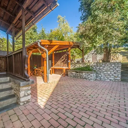 Villa Szilva Vendégház-2